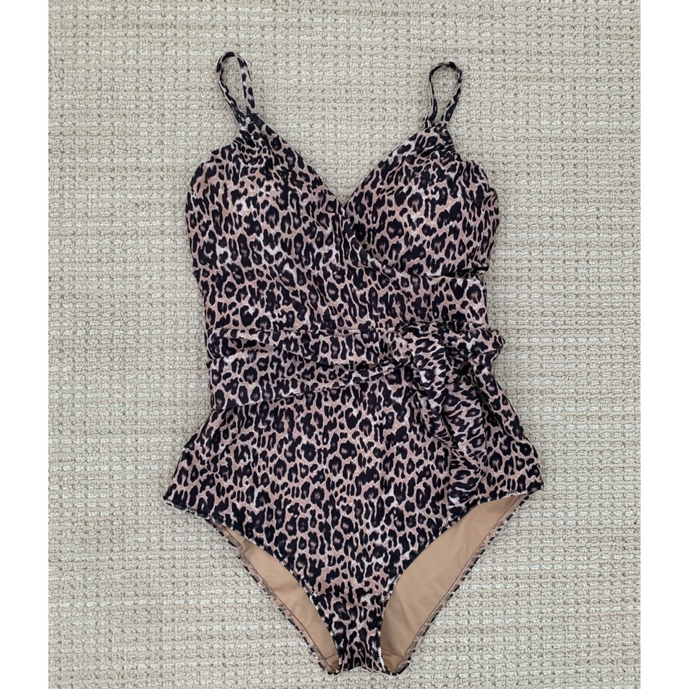 H&M leopard print shaping swimsuit NWT